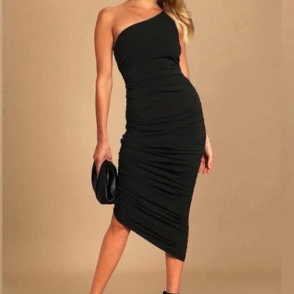 Lulu's Chic Black One-Shoulder Dress
